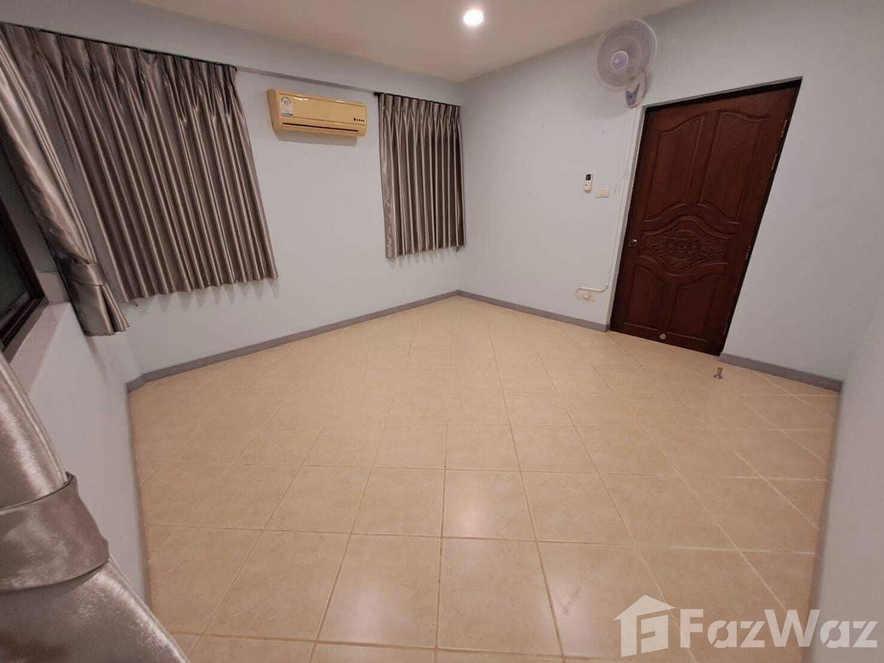 picture reduced! 4 Bedroom Villa at Royal Garden - 41/47