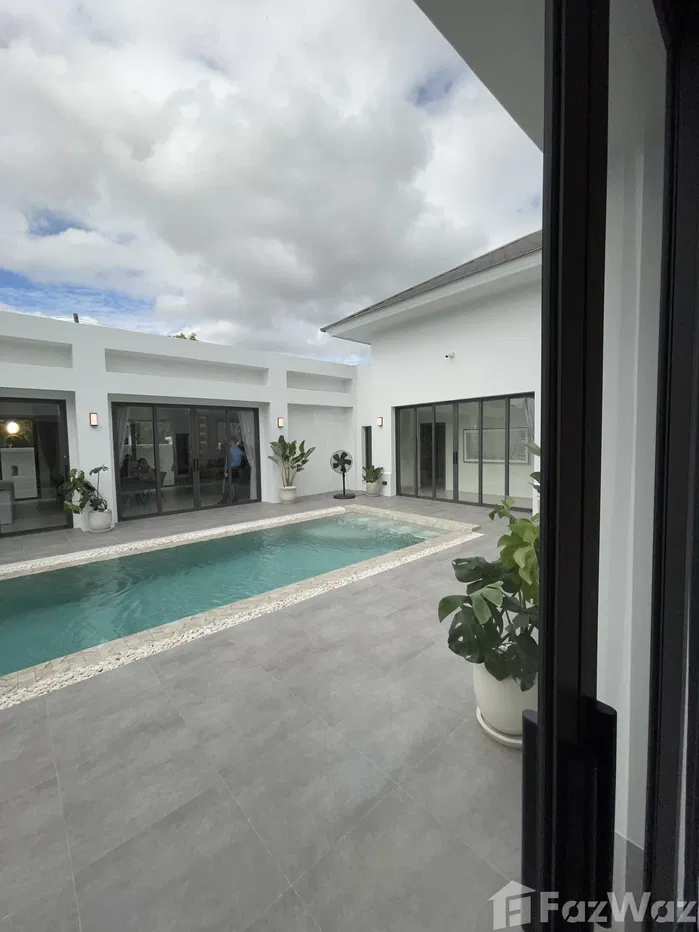 picture 5 bedrooms, 7 bathrooms 2.7 2.7 million - 3/26