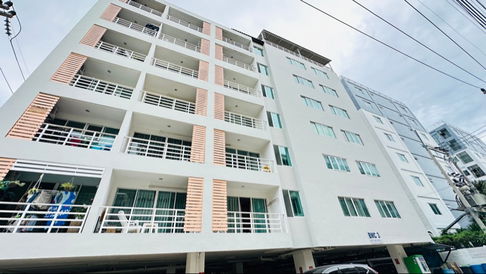 Jomtien Beach  Mountains 3  bigroom