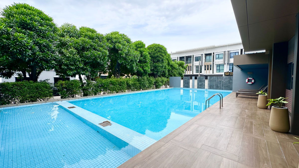 picture Patio Watcharapol-Ramintra Townhome (19.3 sq wah) 4 bedrooms, 3 bathrooms, near Watcharapol Intersection - 32/36