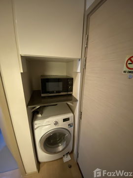 - 1 Bed 1 Bath 6th floor