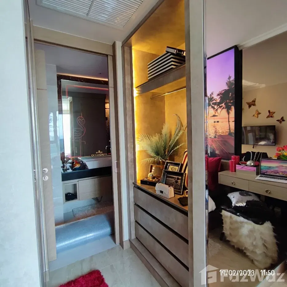 picture Skyline Splendor: 1BR Condo on 32nd Floor at Riviera Ocean - 8/10