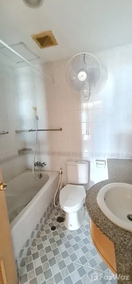 picture 2 Bedroom Condo for sale at Sathorn Gardens - 15/15