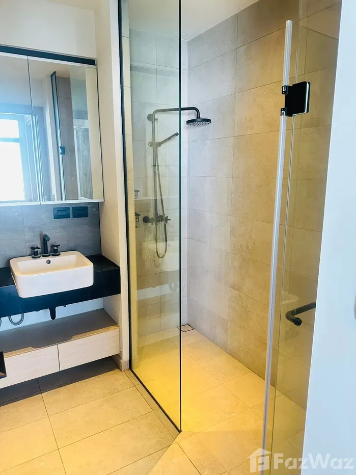 picture . 5657977 - 16/18