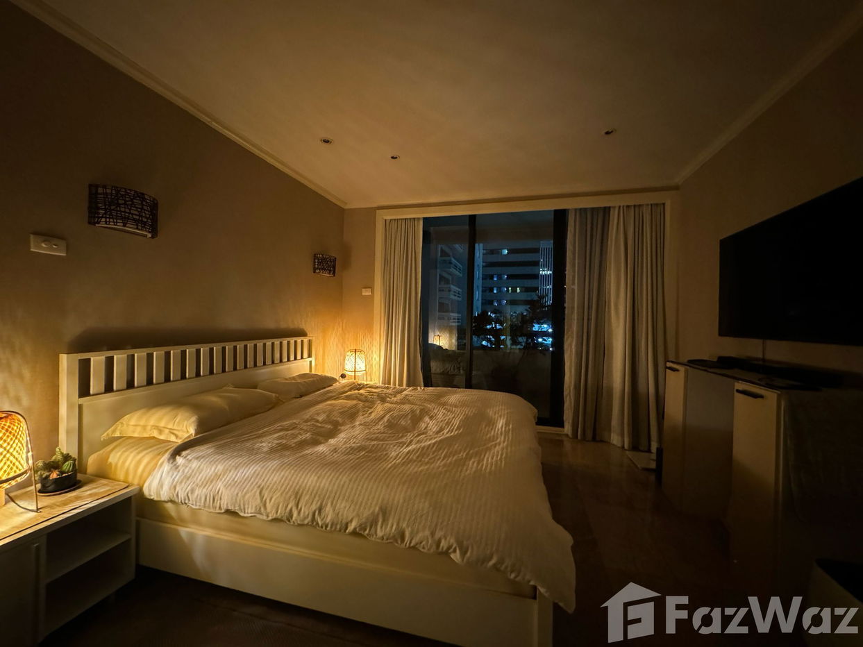 picture 2 Bedroom Condo for sale at Somkid Gardens - 6/10