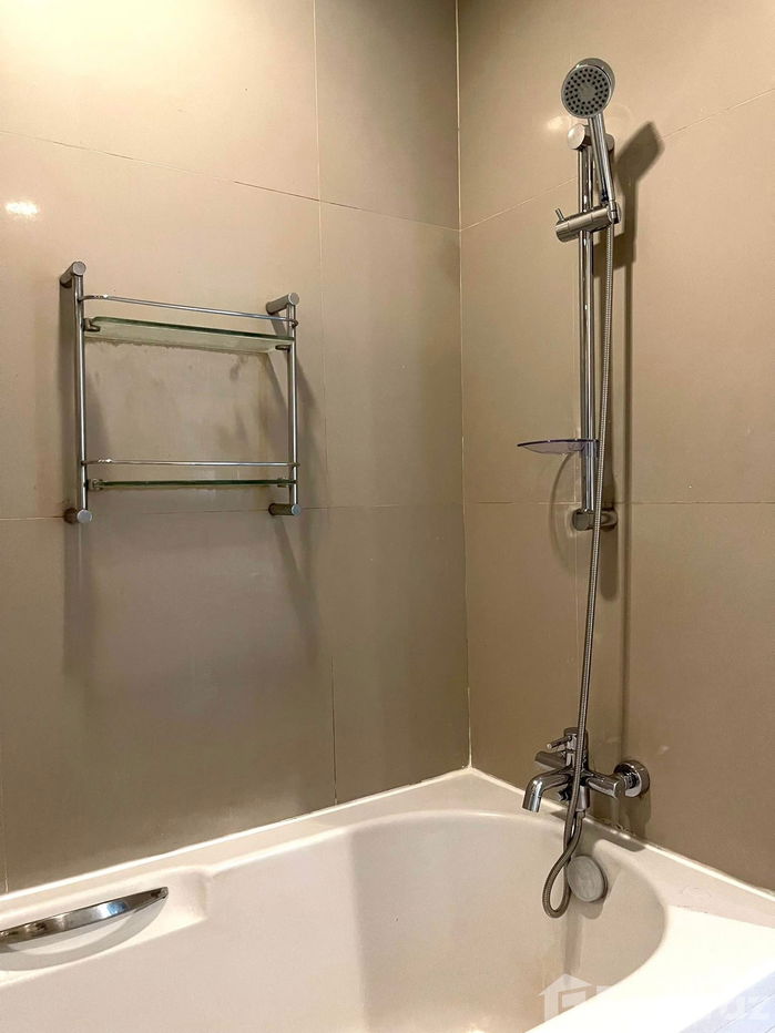 picture 1 Bedroom Condo for sale at The Trendy Condominium - 18/20