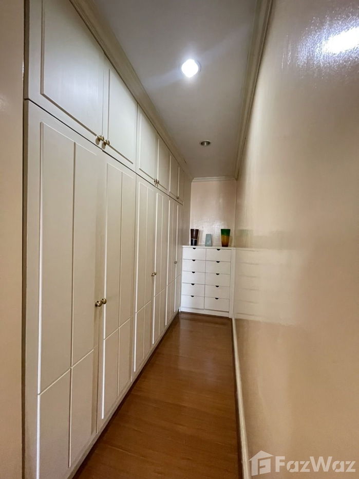 picture MODERN, LARGE, GOOD LOCATION - 7/14