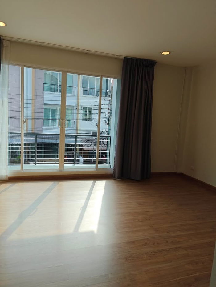 รูป R2610 ให้เช่าทาวน์โฮม 3 ชั้น บ้านกลางเมืองลาดพร้าว 71 นาคนิวาส 34 (ว่างค่ะ) - รูปที่ 15/18
