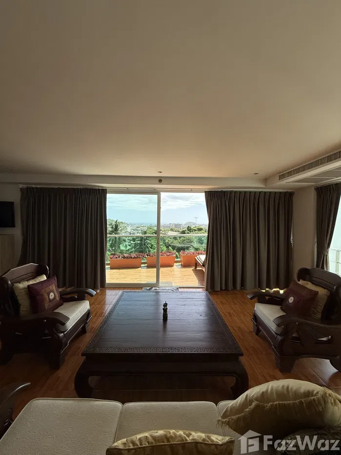 picture Spacious 3 bedroom apartment with seaview - 9/16