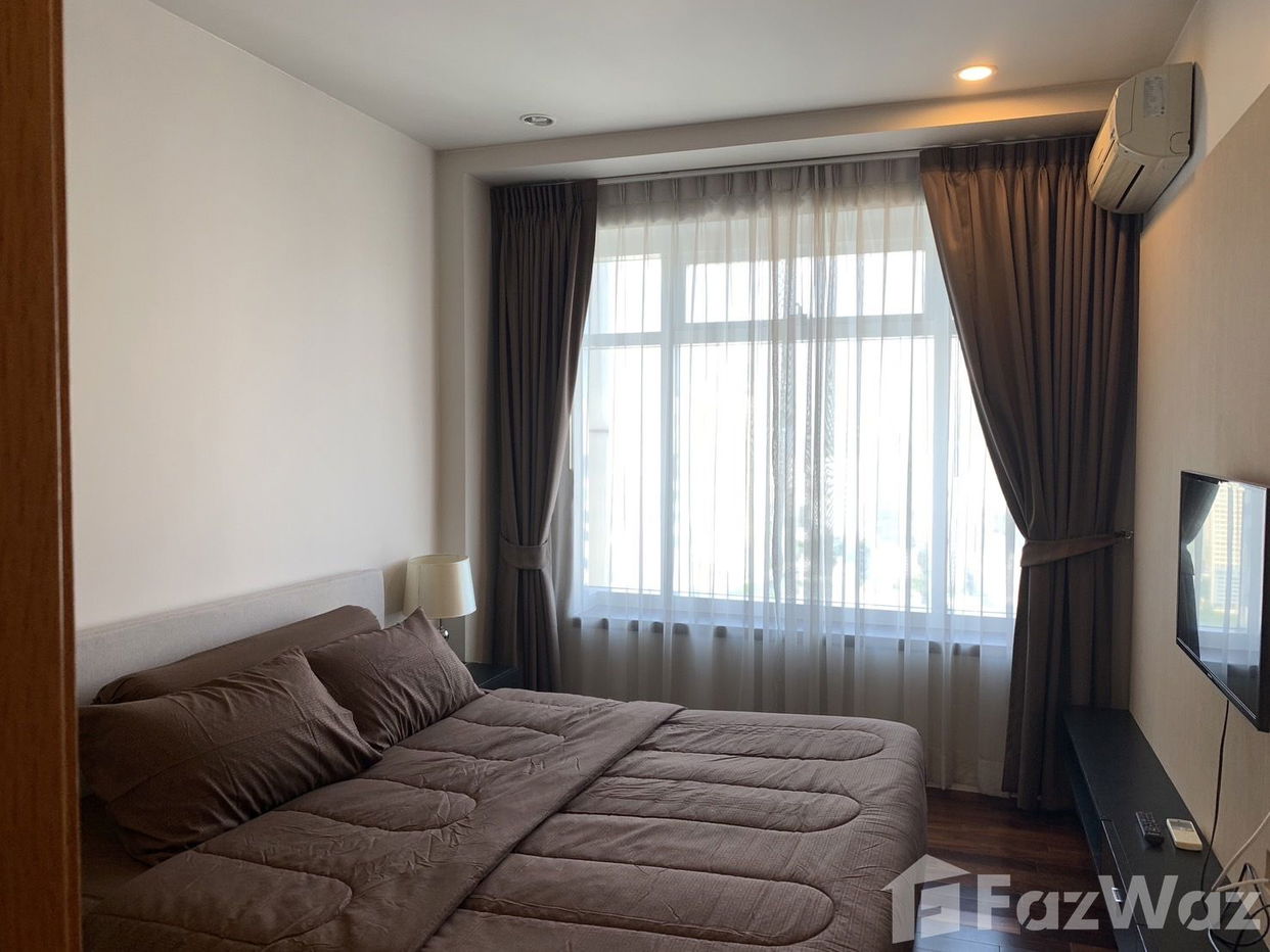 picture stunning view circle condo 1bed - 4/10