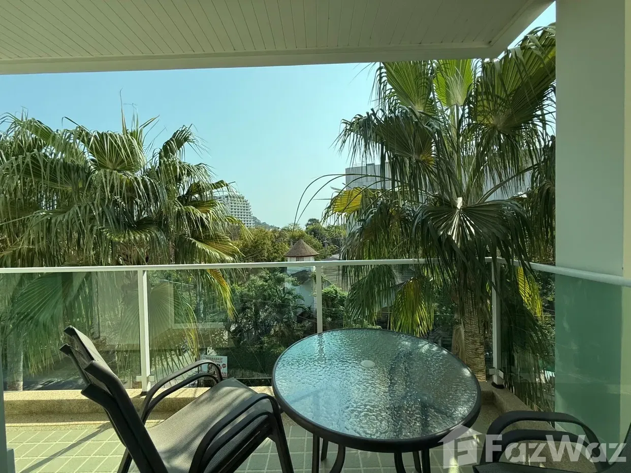 picture Newly Renovate 3 bedroom Condo at The Breeze - 38/39