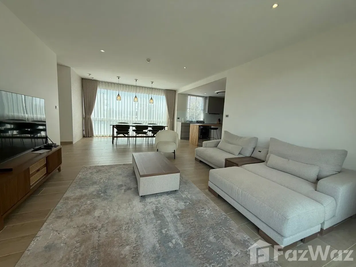 picture Newly Renovate 3 bedroom Condo at The Breeze - 9/39