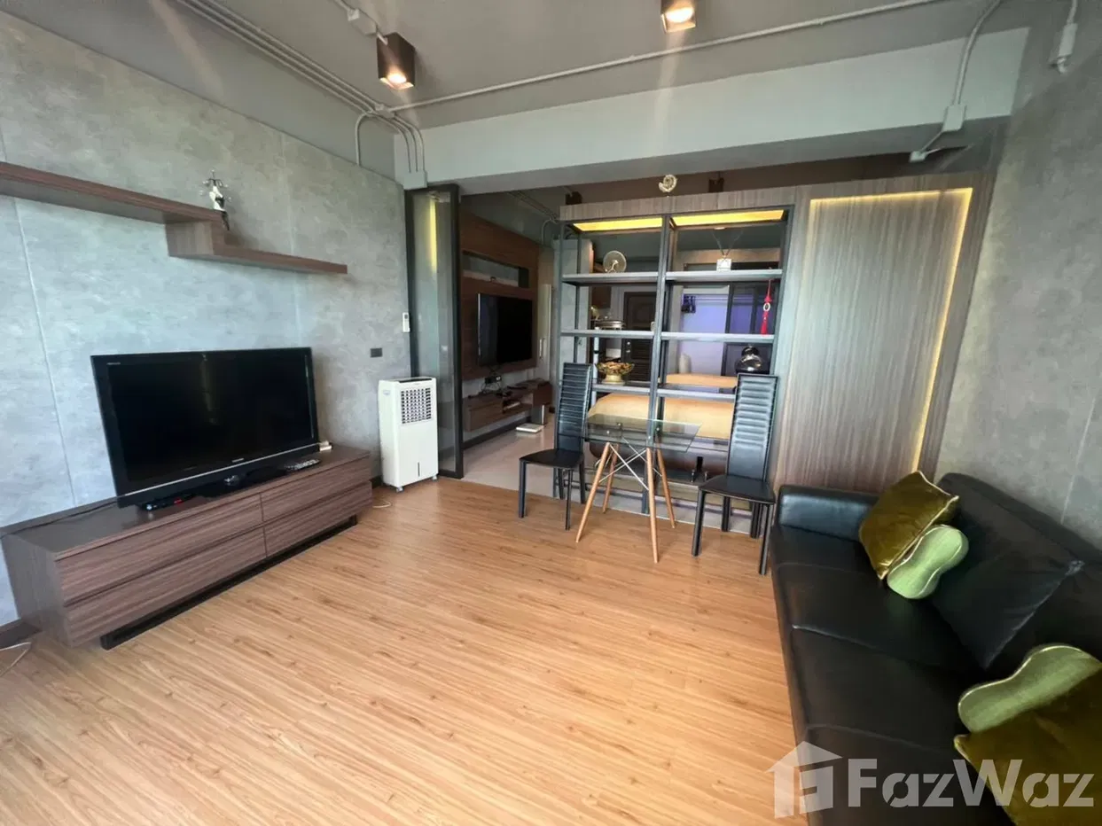 picture Invest In Prime Real Estate: Stunning Studio Condo In Jomtien Plaza - 1/9