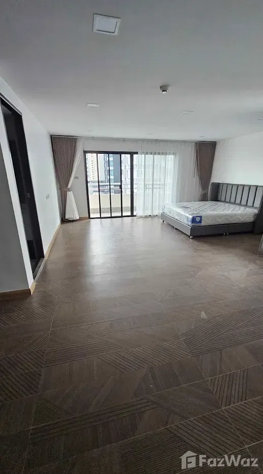 picture 3 Bedroom Condo for sale at Regent On The Park 1 - 10/12