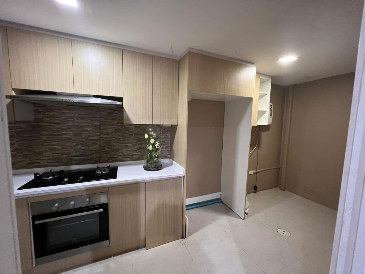 รูป 🏡 ให้เช่า หมู่บ้านโกลเด้นทาวน์ รามอินทรา – คู้บอน ราคาเช่า 15,000 บาท/เดือน (รวมค่าส่วนกลางแล้ว) - รูปที่ 5/17