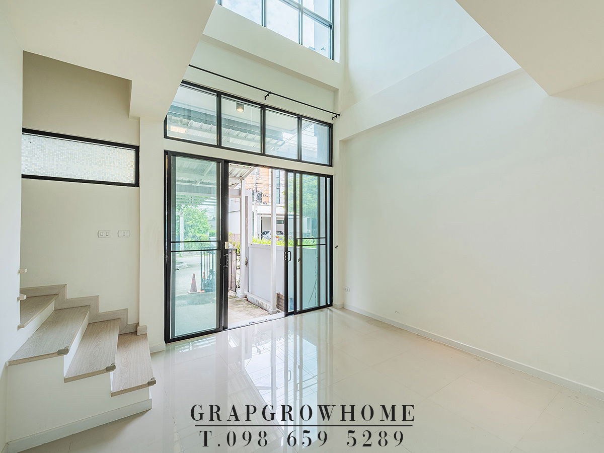 picture 3-storey townhouse, Eco Space Bangna-Wongwaen, near Mega Bangna-Expressway-Suvarnabhumi Airport - 10/28