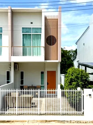 Houses for sale Thalang Phuket : Modern Minimalist 2-Storey Townhouse.