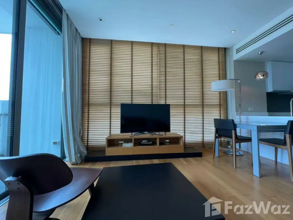 picture Upscale Living and Sophisticated Style: Khlong Tan Nuea Gem - 2/7