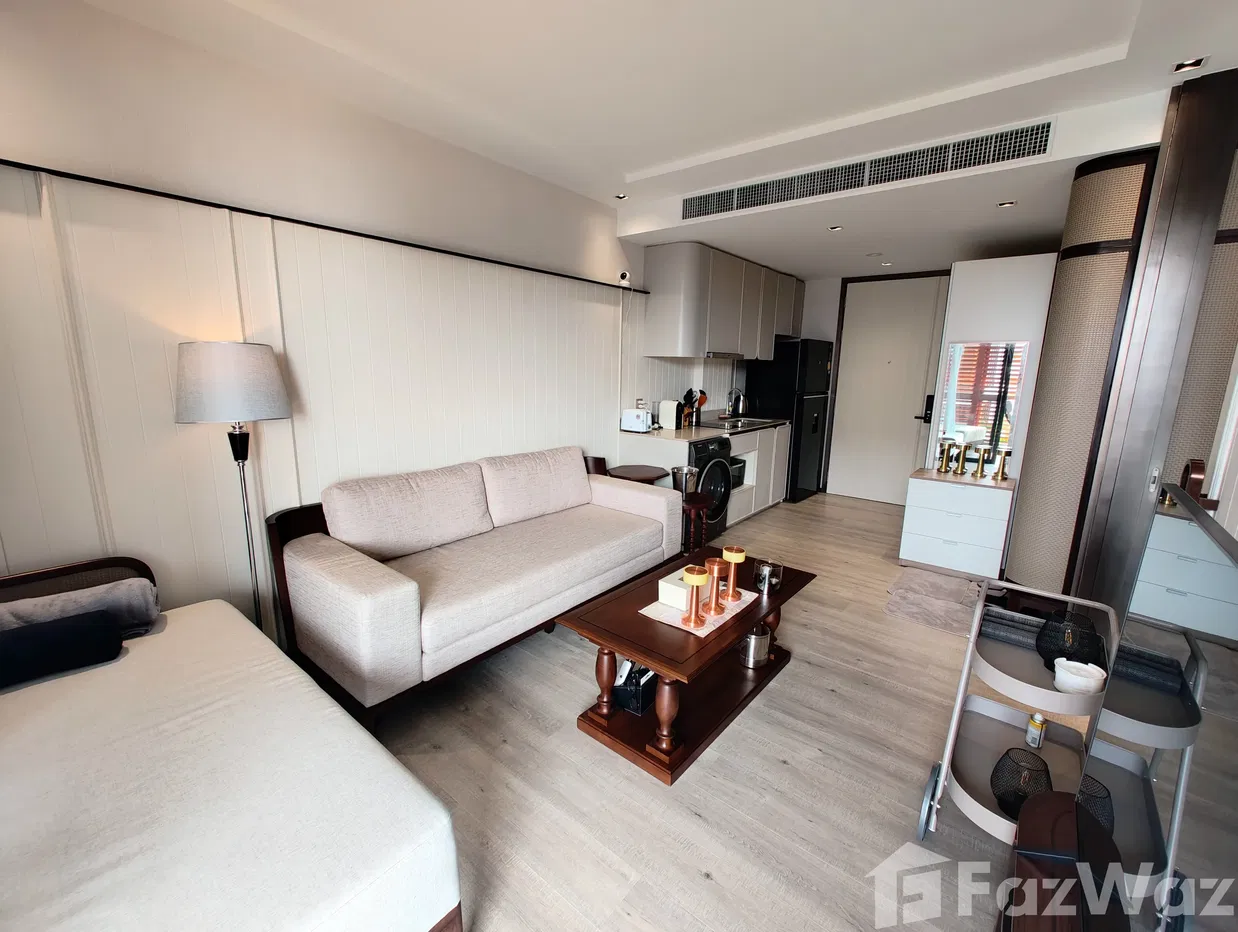 picture Amazing unit with Seaview - 3/28