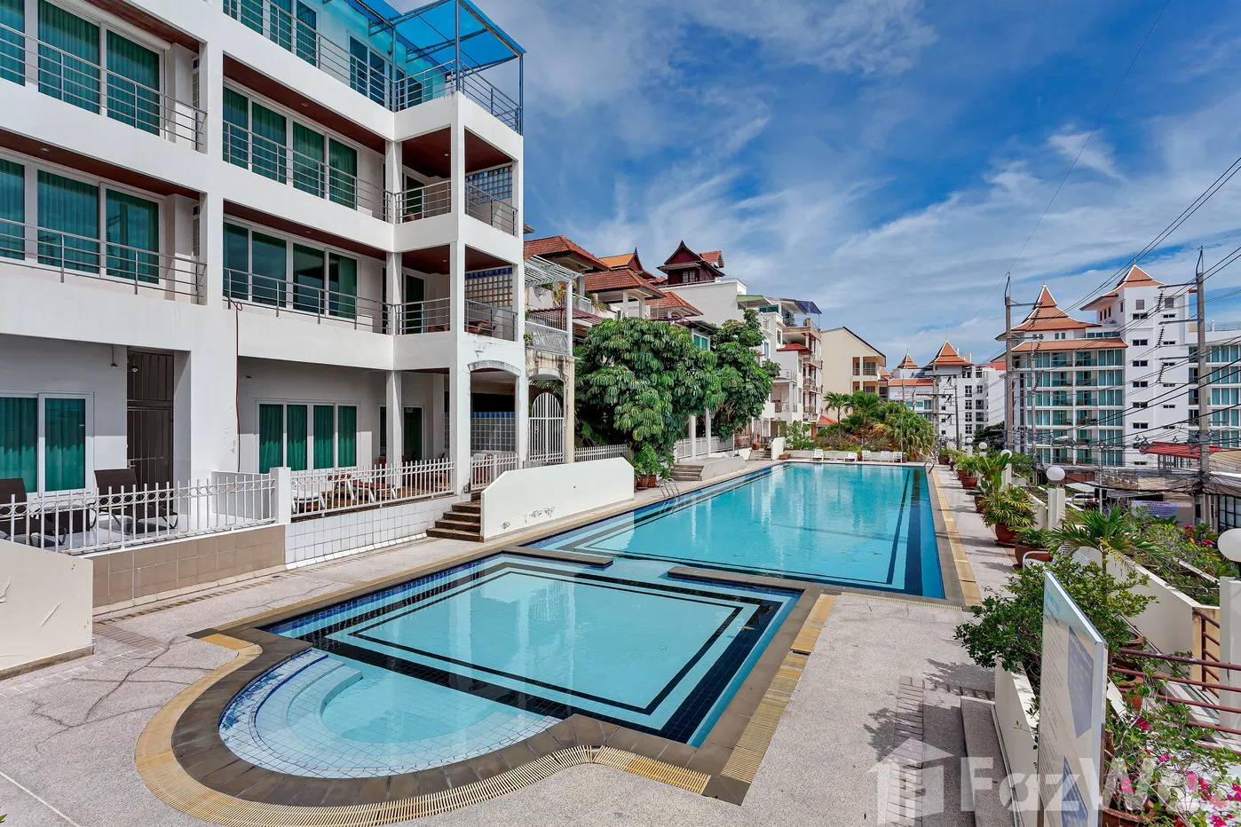 picture 8 Bedroom Townhouse for sale in Nong Prue, Chon Buri - 16/16