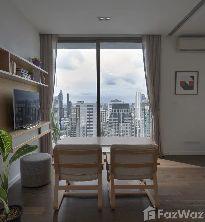 picture Mordern high floor unit priced to sell - 6/11