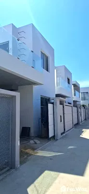Houses for sale Wiset Road Phuket : 4 Bedroom Villa for sale in Rawai, Phuket