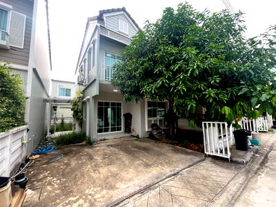 เช่าบ้านแฝด ม.อีสเทิร์นเอเชีย : ให้เช่า บ้านแฝด หมู่บ้าน เดอะวิลเลจ รังสิต-วงแหวน The Village by Areeya