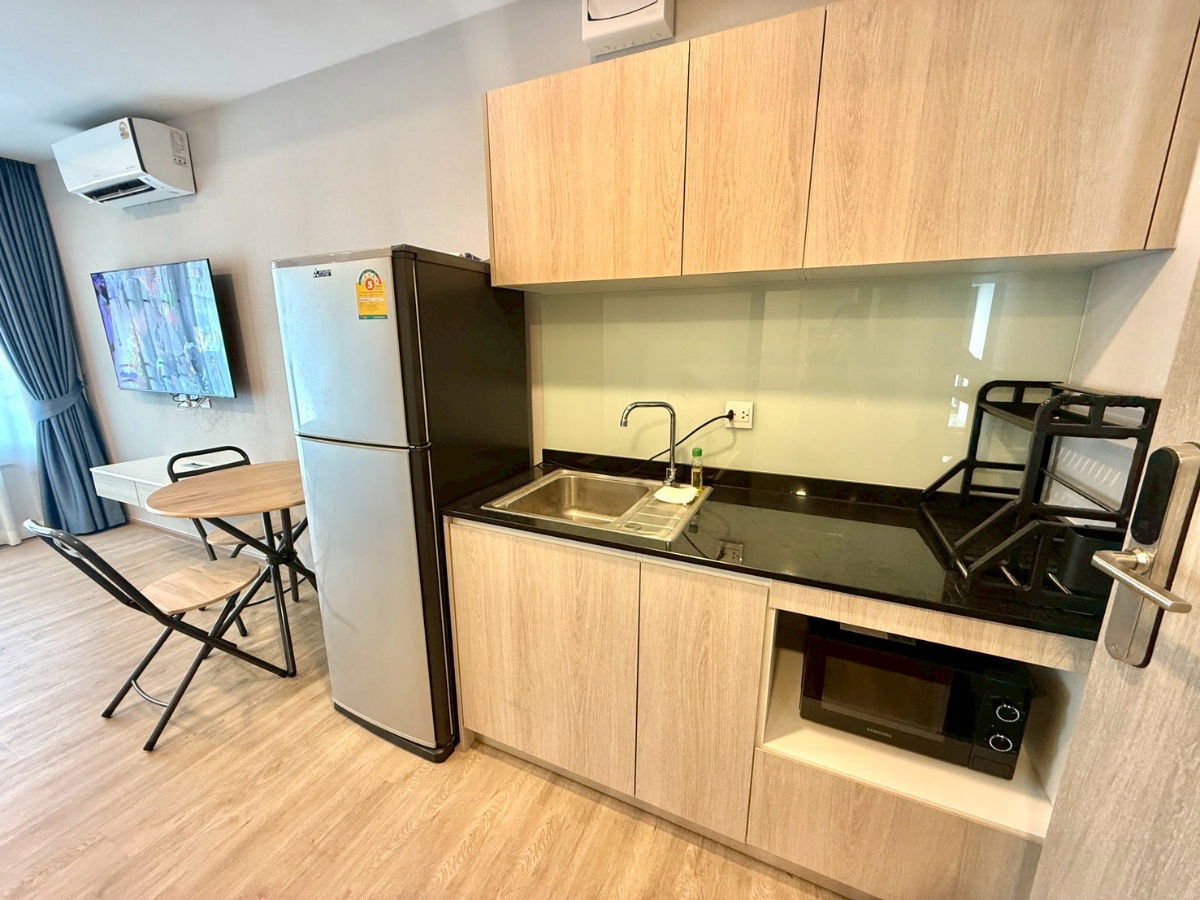 รูป Studio  ตึกใหม่กริบแฮมตันเวสต์ เพียง7500 บาท ชั้น5 เตียง6ฟุตเฟอร์ครบ มีเครื่องซักผ้า  คุ้มมาก/มีห้องให้ชมจริง - รูปที่ 7/24