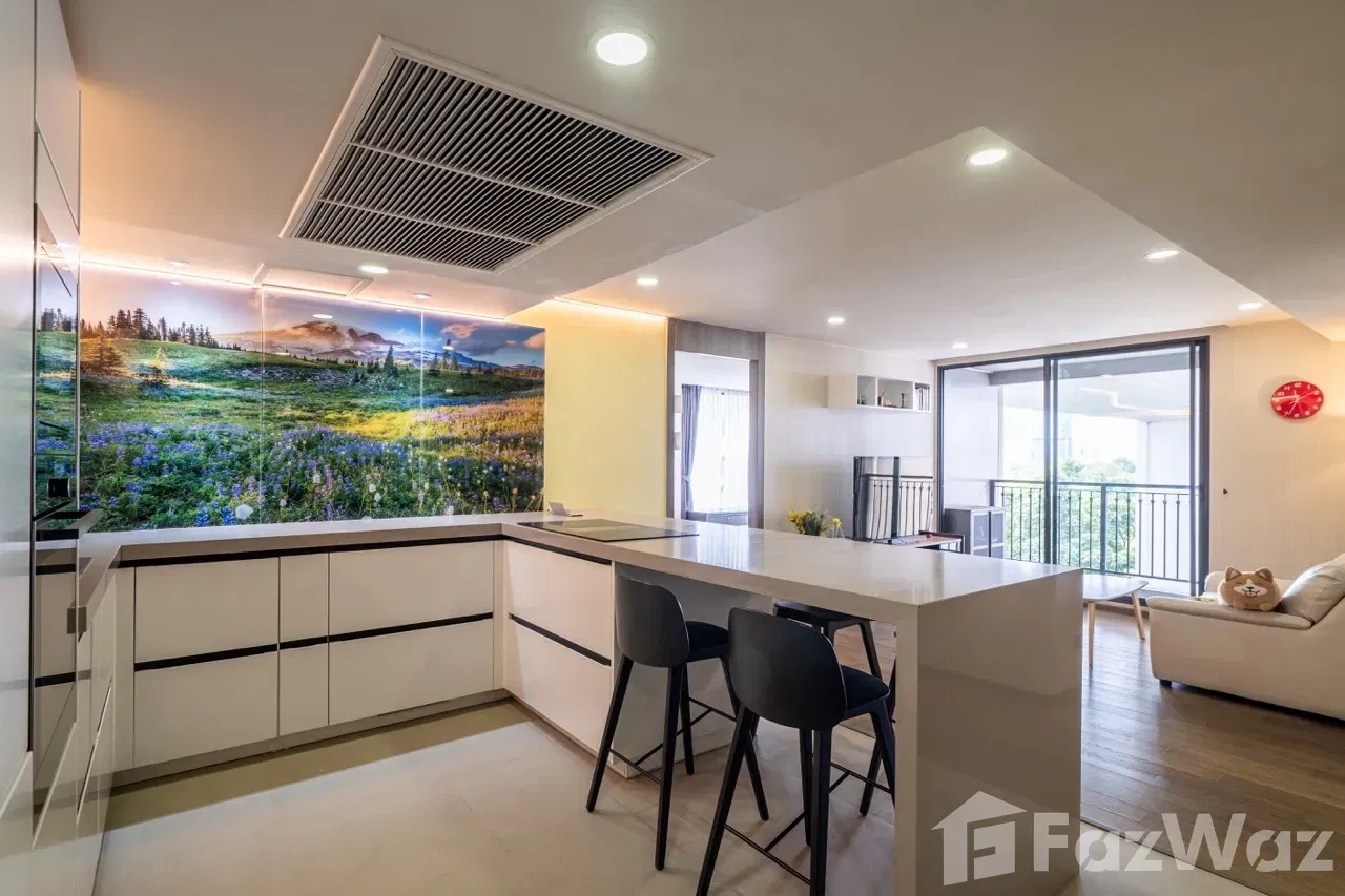 picture Executive low-rise top floor living - 2/26