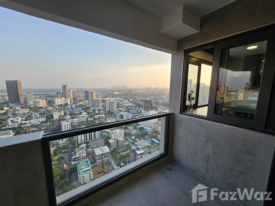 picture 3 Bedroom Condo for sale at The Waterford Diamond - 8/23