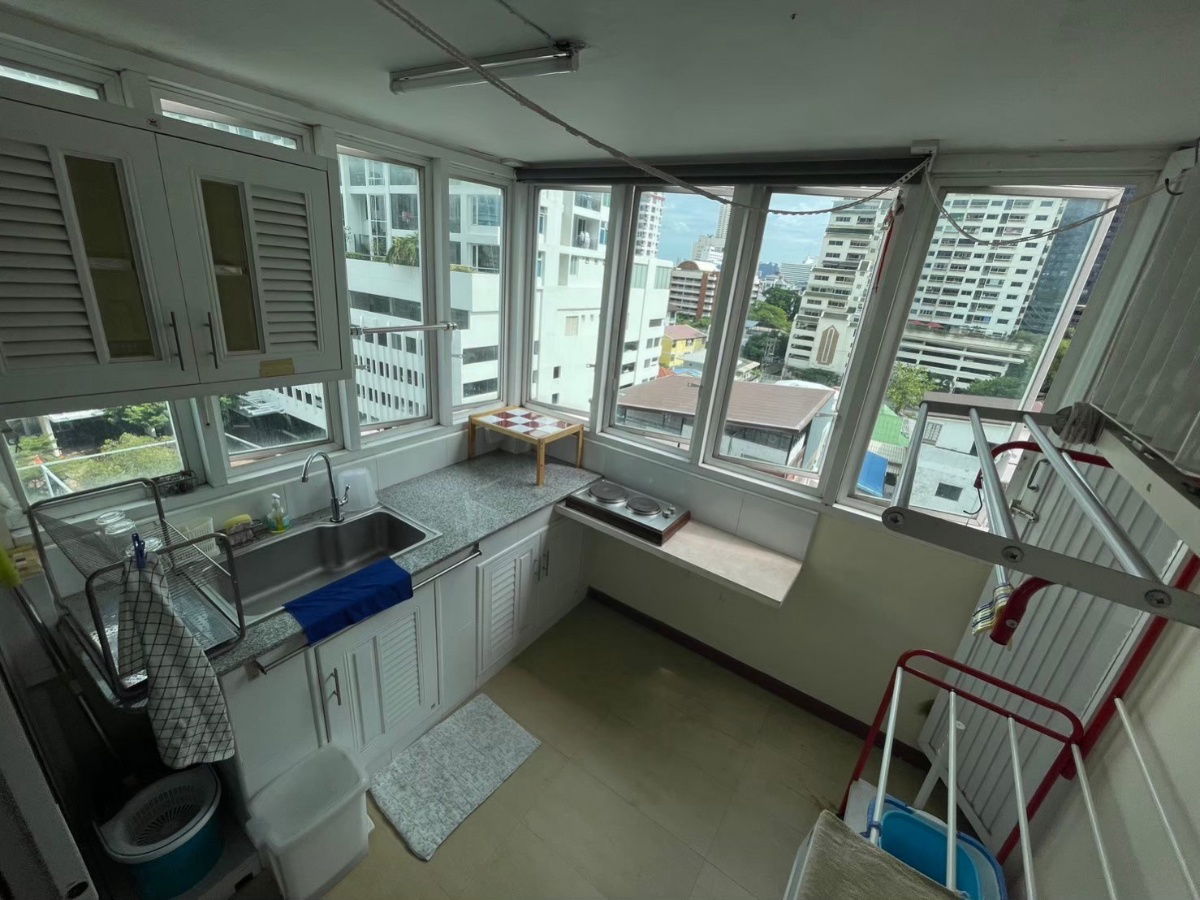 picture OMG114  < Available 1-Sep-25 > Nice 2 Bedroom + Cheap RENT @ [ Ratchathewi Tower ] - 8/10