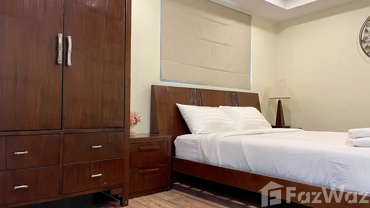 picture 2 bedroom Seaview condominium in Kata - 8/16