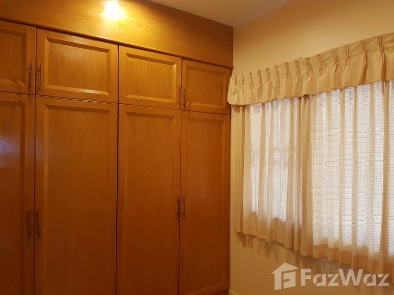 picture 4 Bedroom Villa for sale at Lakeside Court - 39/48