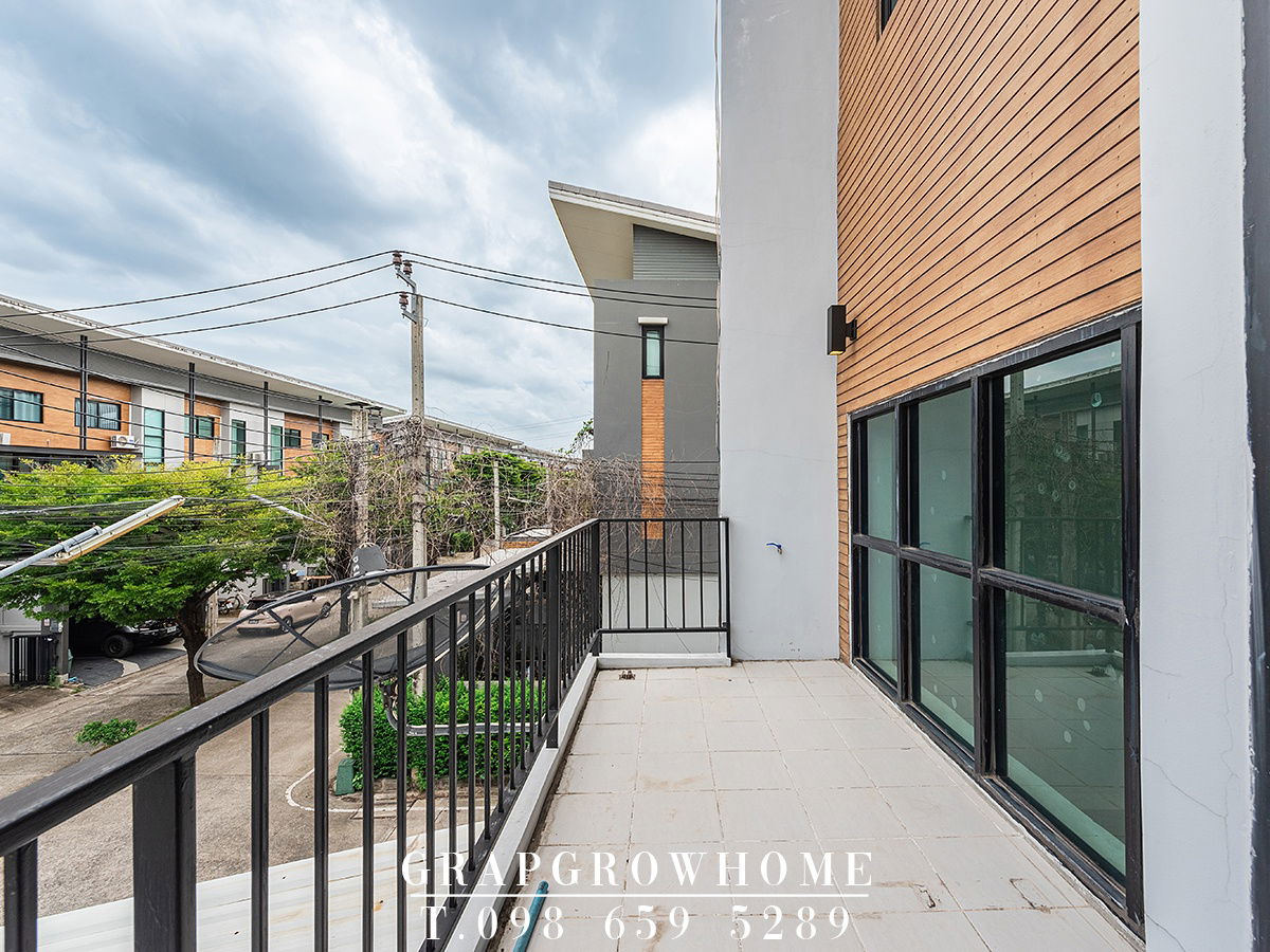 picture 3-storey townhouse, Eco Space Bangna-Wongwaen, near Mega Bangna-Expressway-Suvarnabhumi Airport - 18/28
