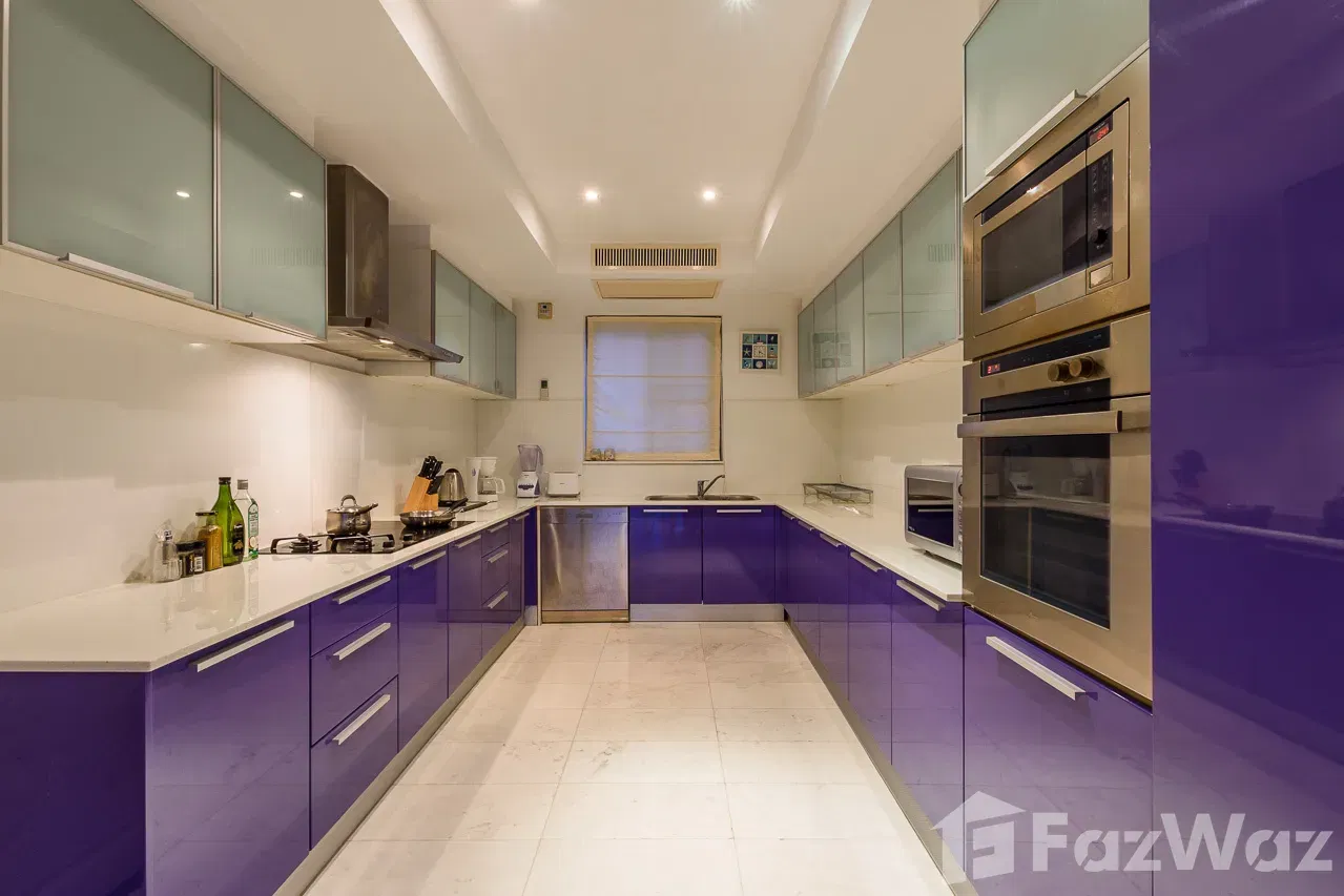picture Stunning seaview townhouse with shared pool and garden. - 11/30