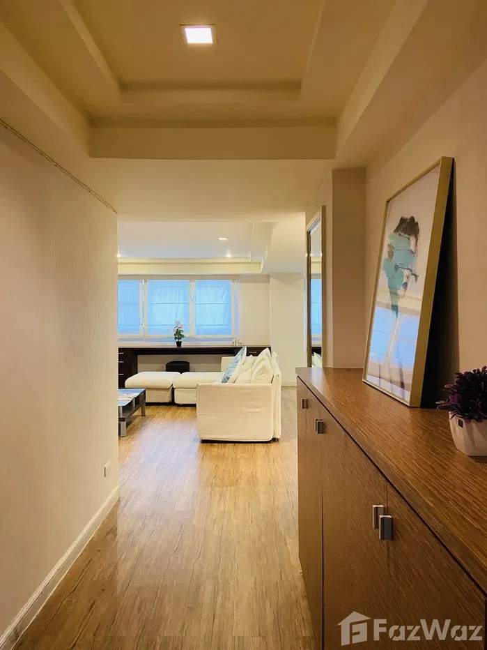 picture Live Like Royalty: Own Your Very Own Castle in the Sky! 1132460 - 7/8