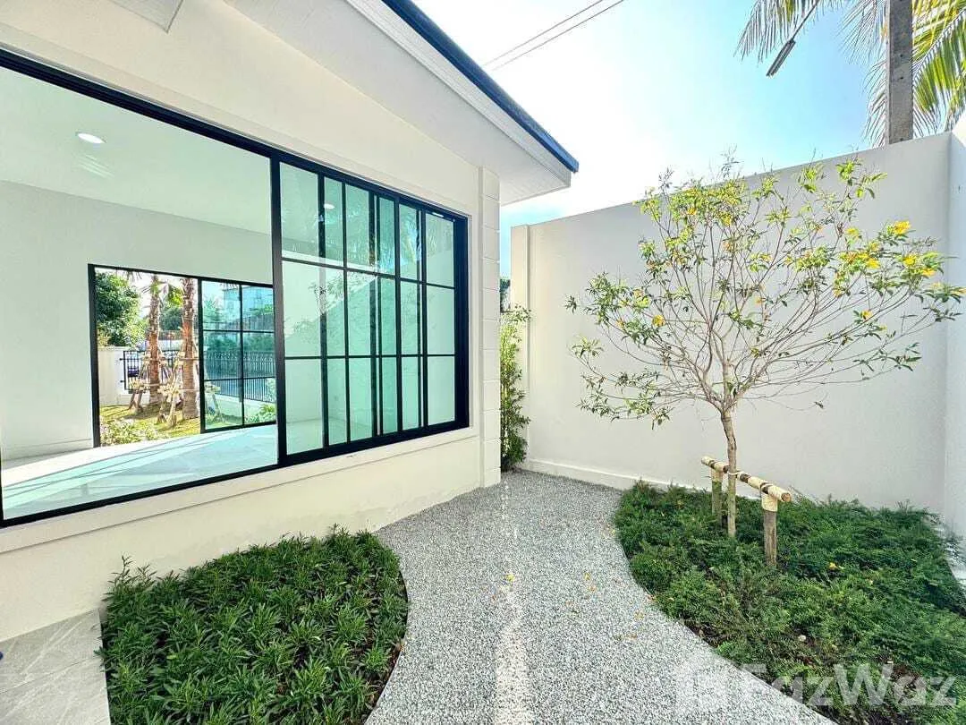 picture 4-Bedroom Corner House in Land and House, Chalong - 5/21