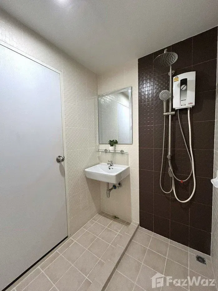 picture 1 bedroom condo at Zcape X2 - 14/22