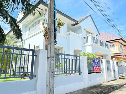 ขายบ้านเดี่ยว ปัญจทรัพย์ ปาร์ค ปิ่นเกล้า 160 ตรว.พร้อมเฟอร์ พร้อมอยู่ 4ห้องนอน 3ห้องน้ำ 1 ห้องแม่บ้าน ติดถนนบรมราชชนนี