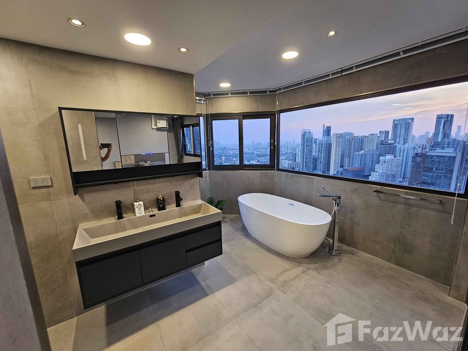 picture 3 Bedroom Condo for sale at The Waterford Diamond - 5/23