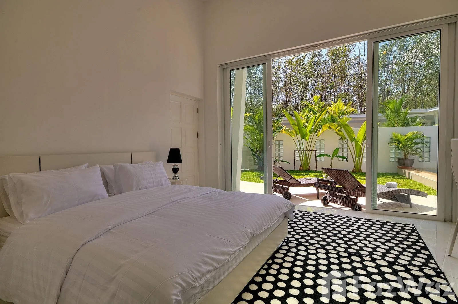 3-Bedroom Private Pool Villa in a Quiet Residential Area 28058 - image 5