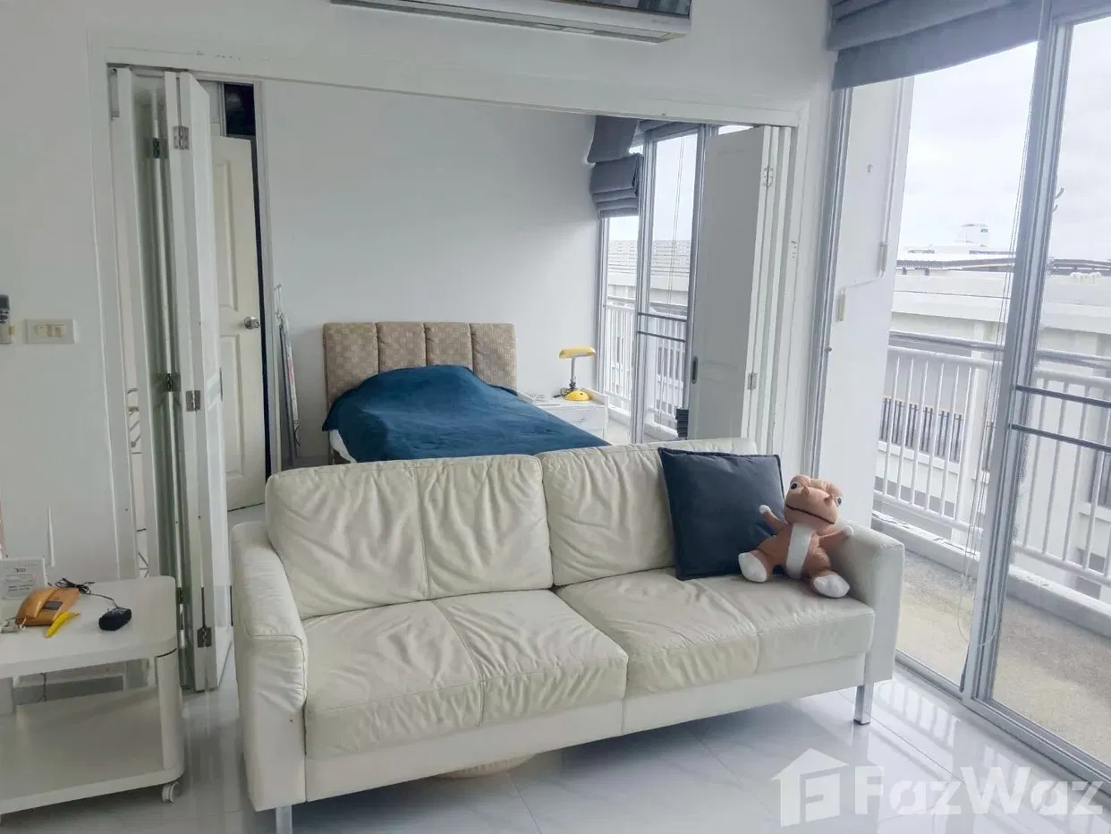 picture Baan Suan Rim Sai – 8th Floor Beachfront Condo in Hua Hin - 8/16