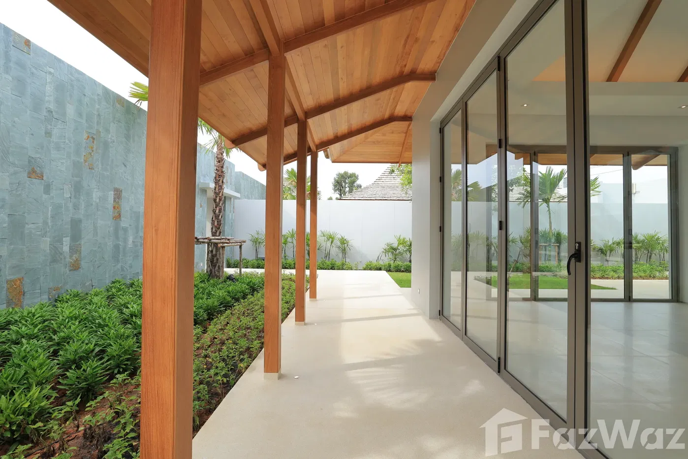 picture Stunning 4 bedrooms villa for sale - 8/15