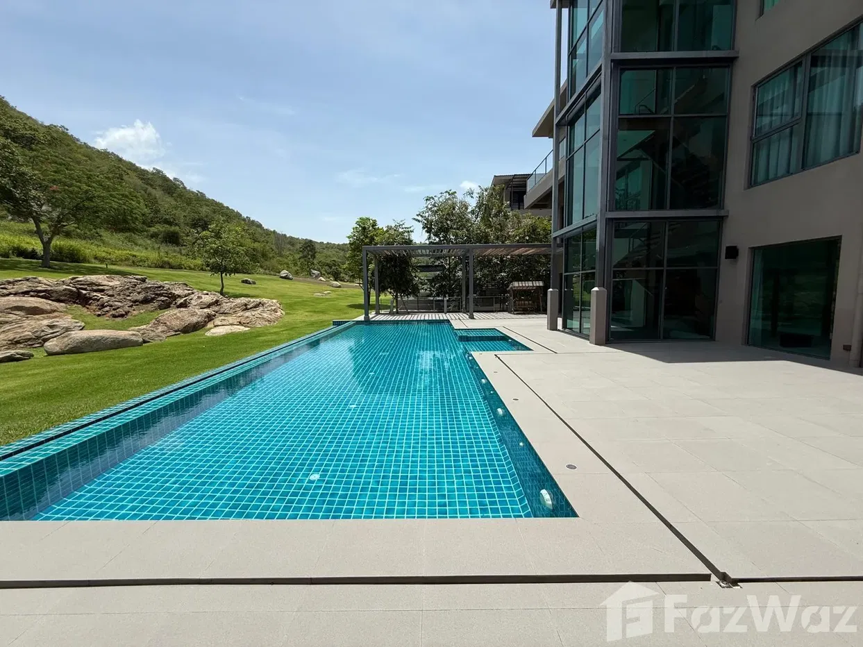 picture Exceptional 4-Storey Villa at Black Mountain Golf Resort - 5/83