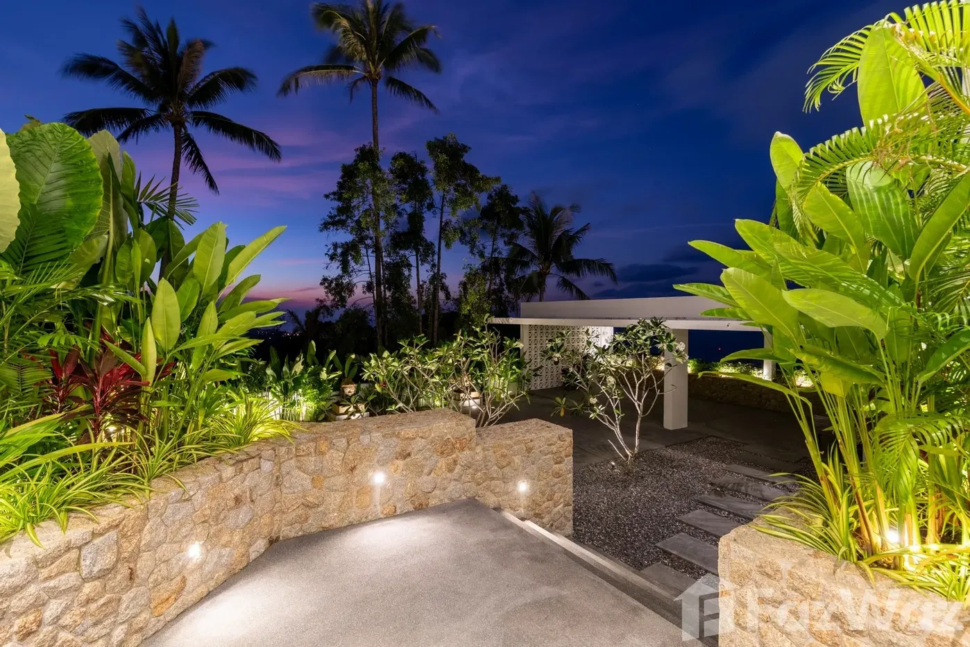 รูป วิลล่าให้เช่า 4 ห้องนอน ใน แม่น้ำ, สุราษฎร์ธานี 5625199 - รูปที่ 91/153