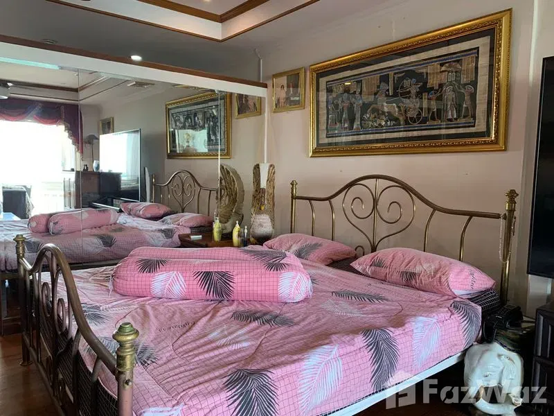 picture Fantastic priced Beachfront Sea view unit condo for Sale - 2/18