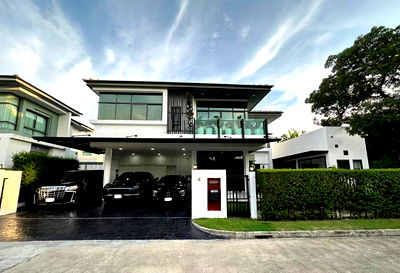 Houses for sale Srinagarindra Road : Urgent sale, single house, Setthasiri (Srinakarin-Rama 9)