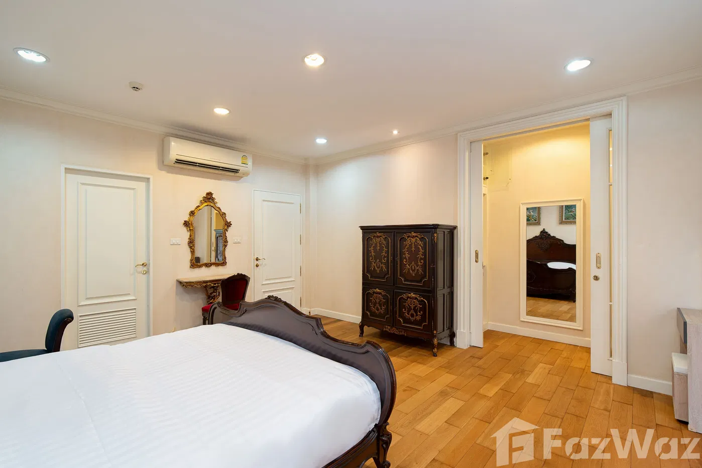 picture Luxury Vintage 3BR Villa with Pool, Garden & Bathtubs - 48/68