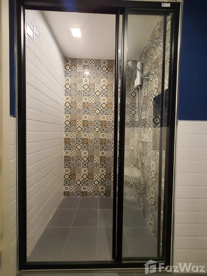 picture Like New Upper Class Condo near Central Phuket For Sale - 8/22