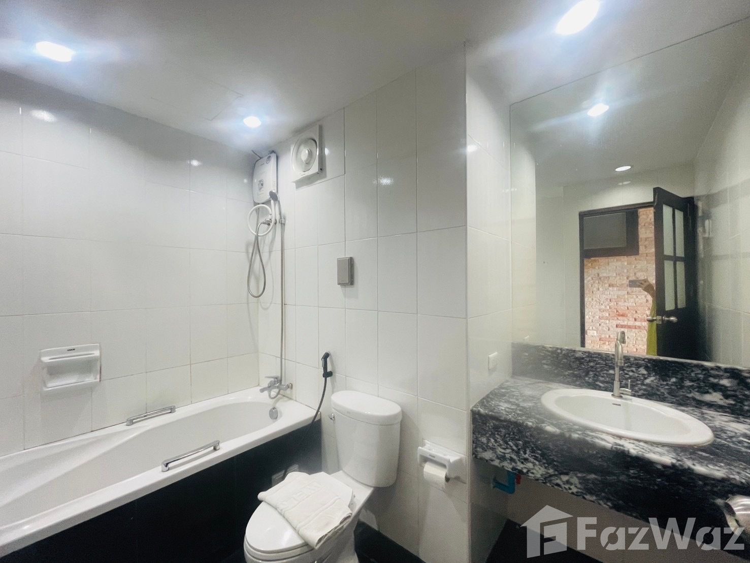 2 Bedroom Condo for sale at Patong Tower  1822458 - image 5